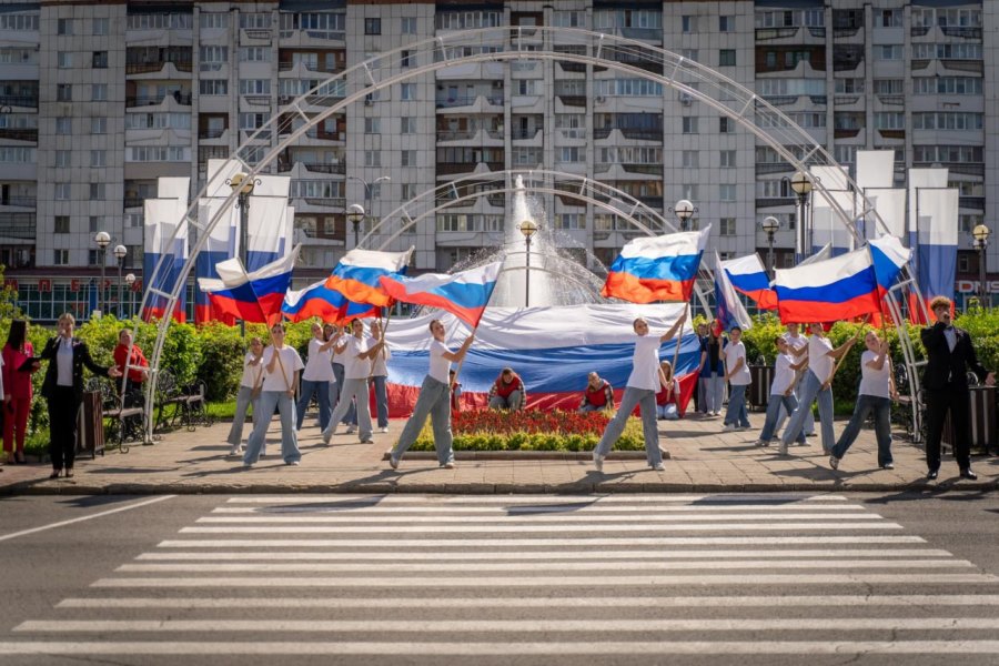 photo 5278437553663505867 y